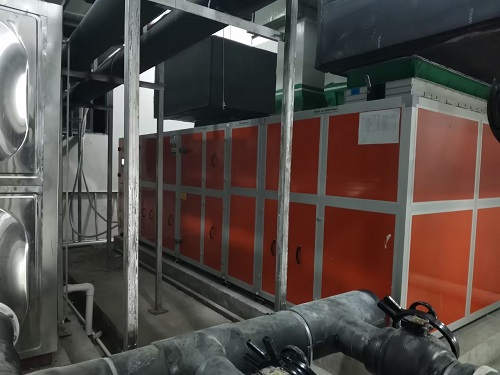 贵州医科大学采用了亚洲国产精品麻豆三集一体恒温除湿热泵