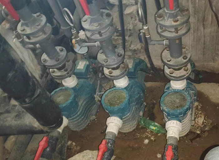 亚洲91麻豆又大又粗又黄水泵
